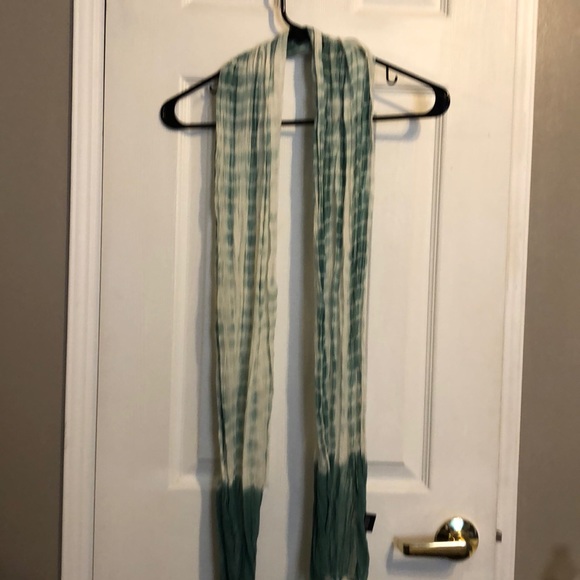Tie dye teal sage and ivory scarf - Picture 2 of 3